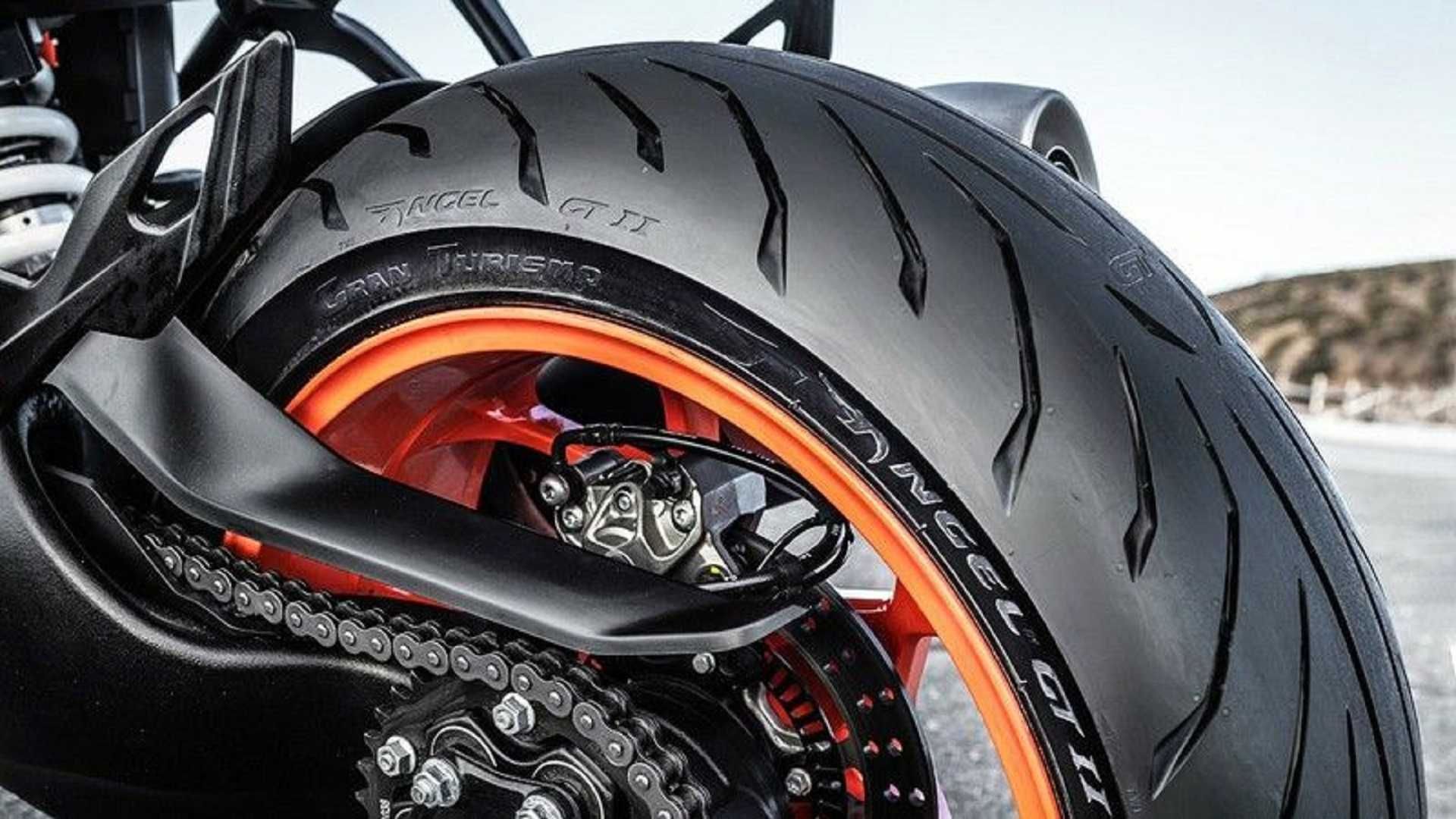 Gomme moto