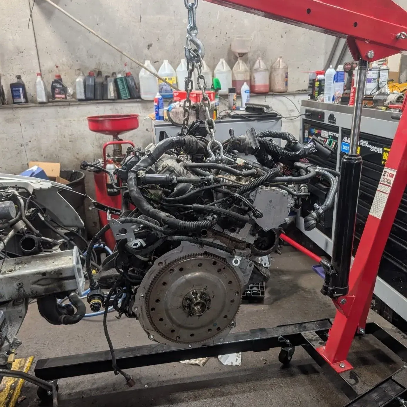 Engine Removal And Repair In Fleet Service Shop | Garry's Service Center