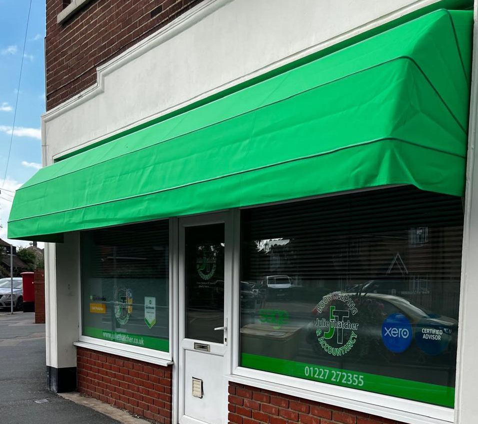 Green Dutch Canopy for local accountant