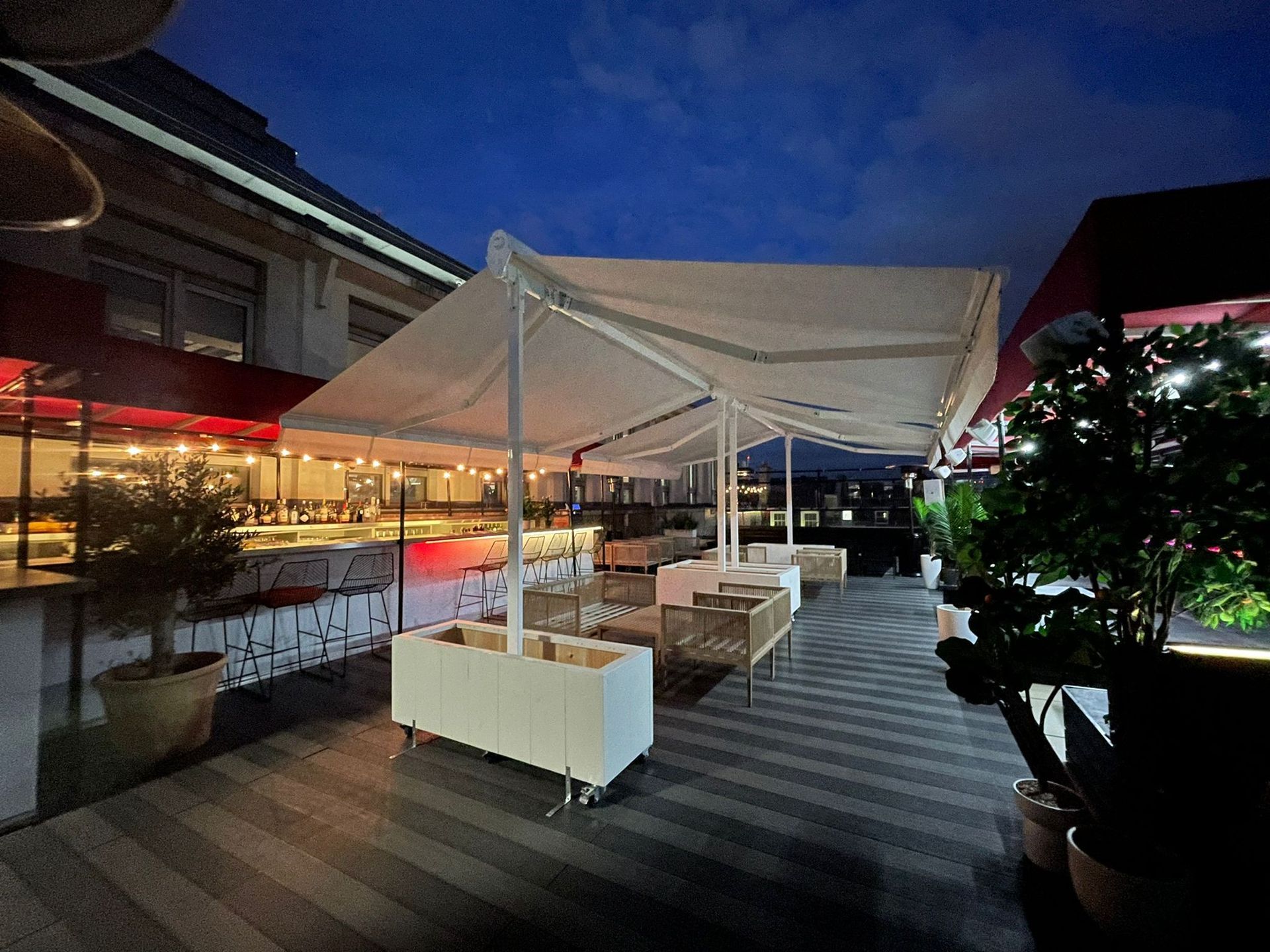 Butterfly Awnings for Commercial Purpose