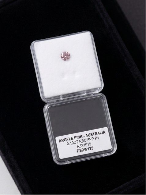 CERTIFIED ARGYLE Round Diamond 0.19ct 8PP P1