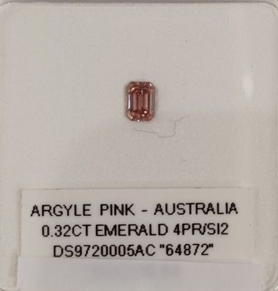 CERTIFIED ARGYLE Emerald Diamond 0.32CT 4PR SI2/SI1