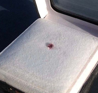 CERTIFIED ARGYLE Round Diamond 0.21ct 3P VS2