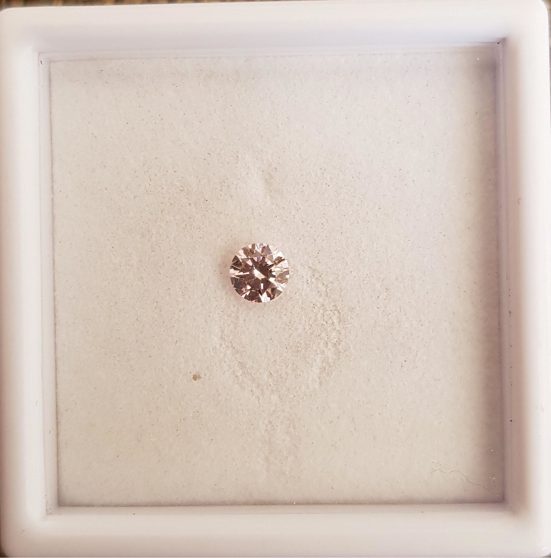 CERTIFIED ARGYLE Round Diamond 0.24ct 7P SI2