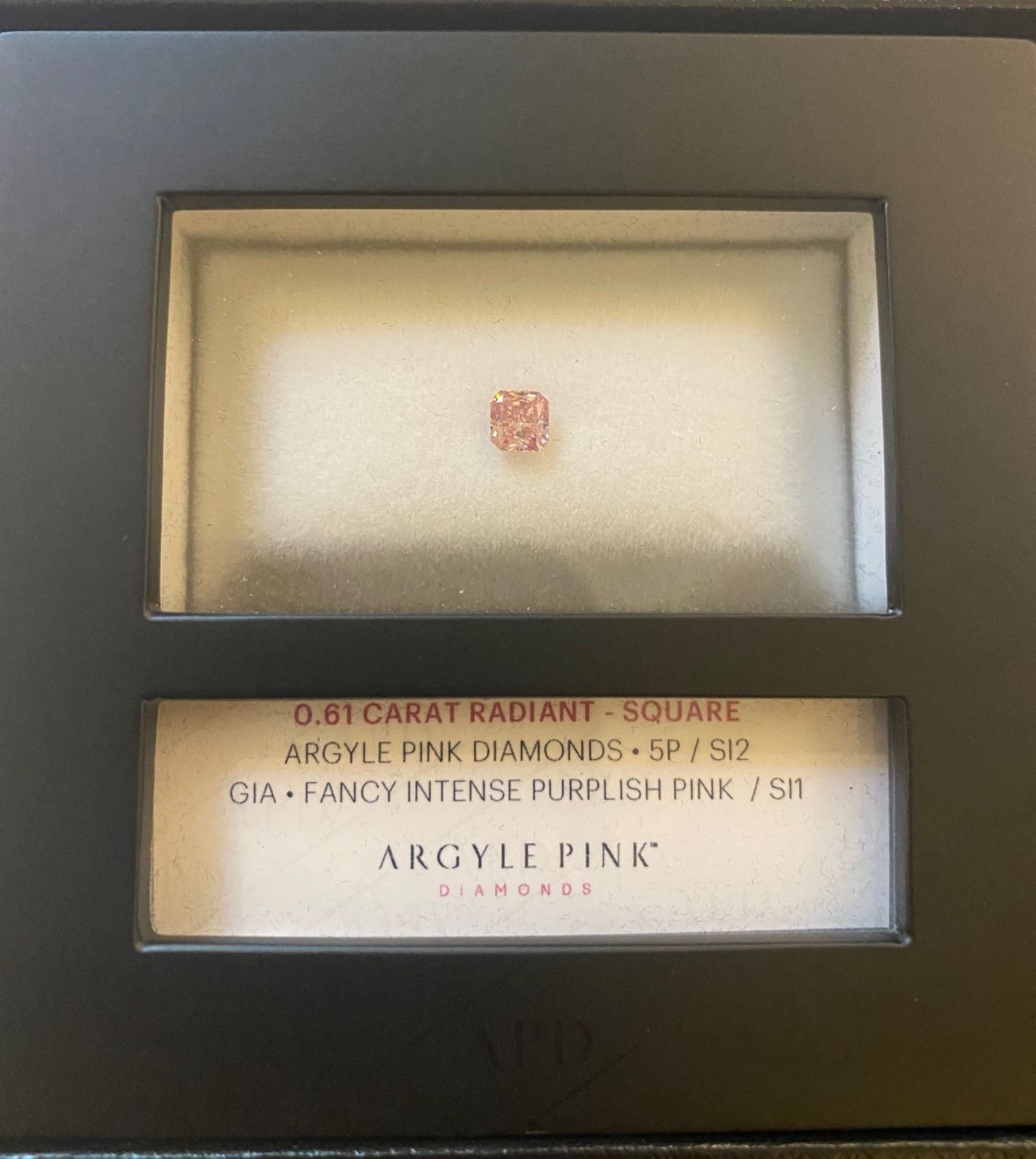 CERTIFIED ARGYLE Radiant Diamond 0.61ct 5P SI2/SI1 Tender Diamond