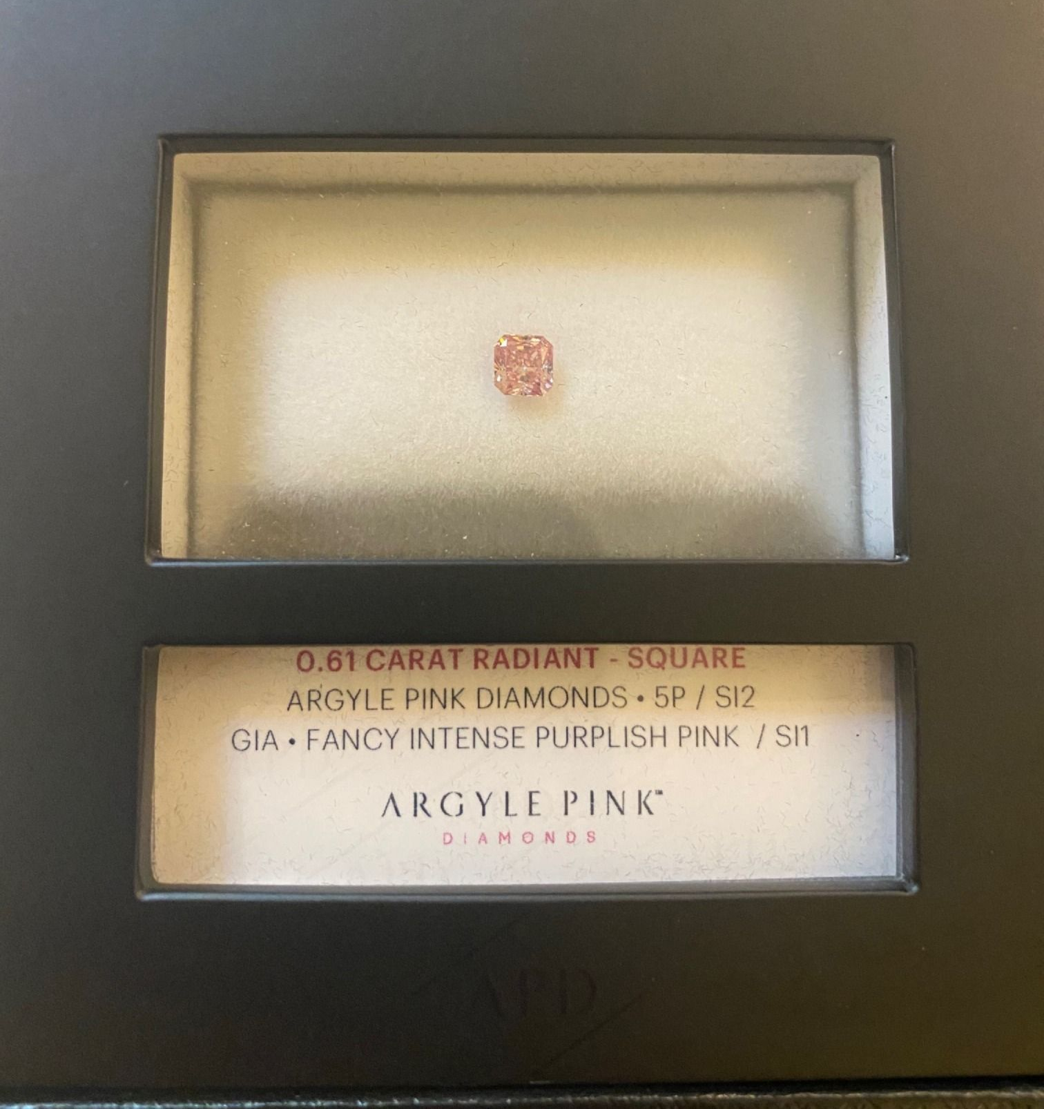 CERTIFIED ARGYLE Radiant Diamond 0.61ct 5P SI2/SI1 Tender Diamond