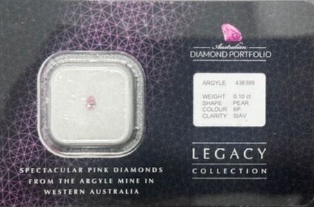 CERTIFIED ARGYLE Pear Diamond 0.10ct 6P SIAV Collector's Edition