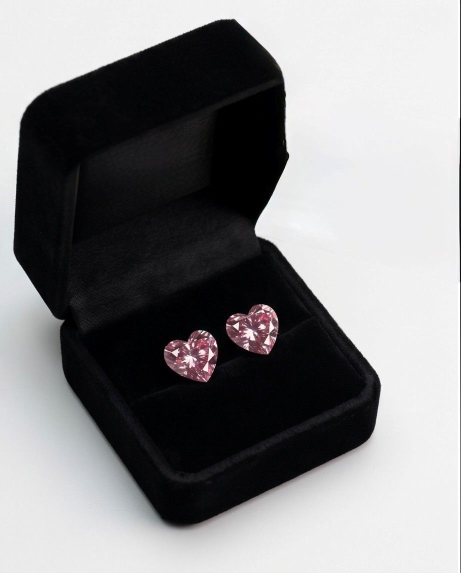 EXCEPTIONAL BUYING OPPORTUNITY- CERTIFIED ARGYLE Heart Diamonds 1 = 0.19ct 4PP SI2 395139 = 1 = 0.17ct 4PP SI2