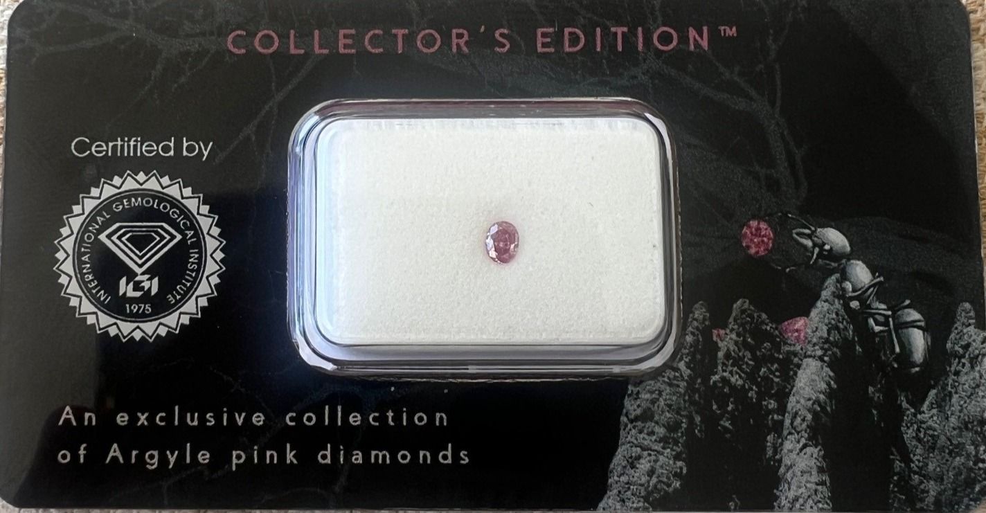 CERTIFIED ARGYLE Oval Diamond 0.09ct 5PP SIAV Collector's Edition