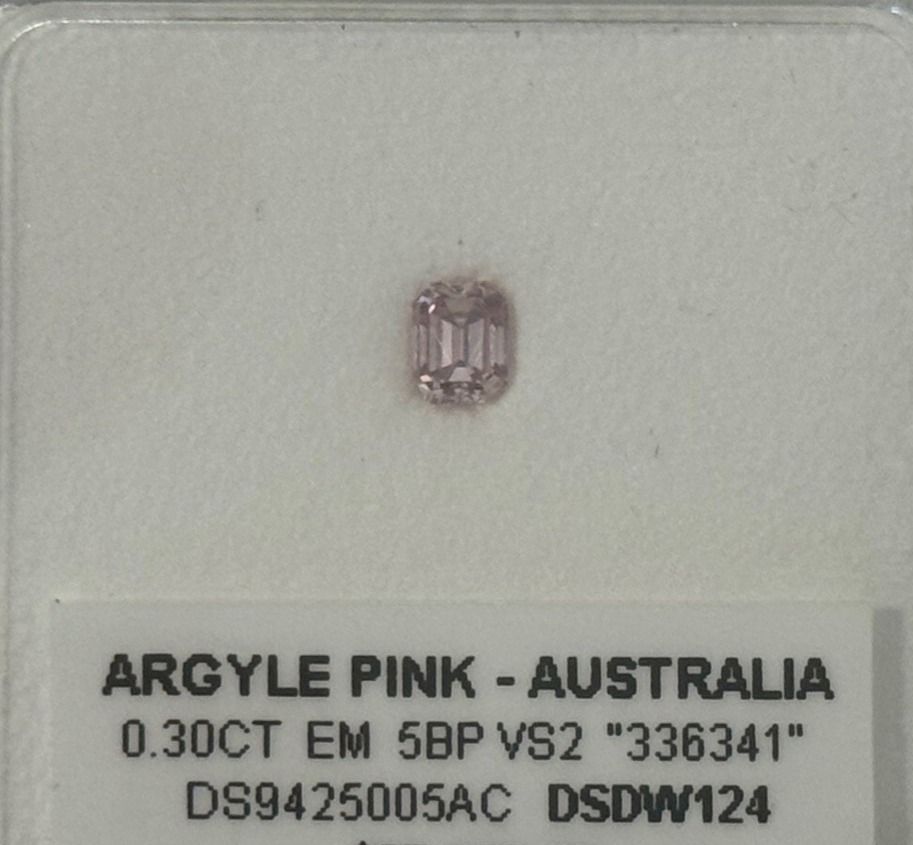 CERTIFIED ARGYLE Emerald Diamond 0.30ct 5BP VS2