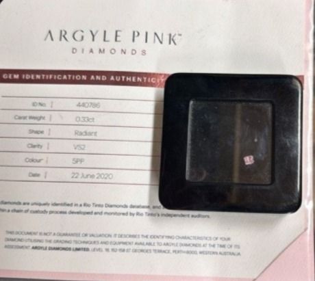 CERTIFIED ARGYLE Radiant Diamond 0.33ct 5PP VS2