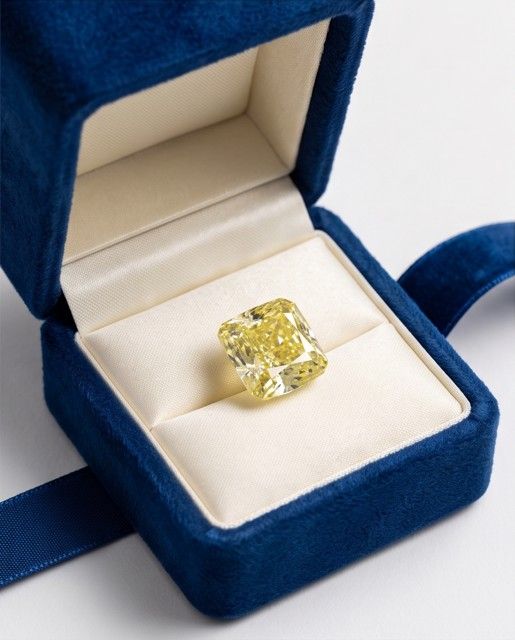 ORIGIN ARGYLE Cushion Diamond 2.01ct Yellow VS2