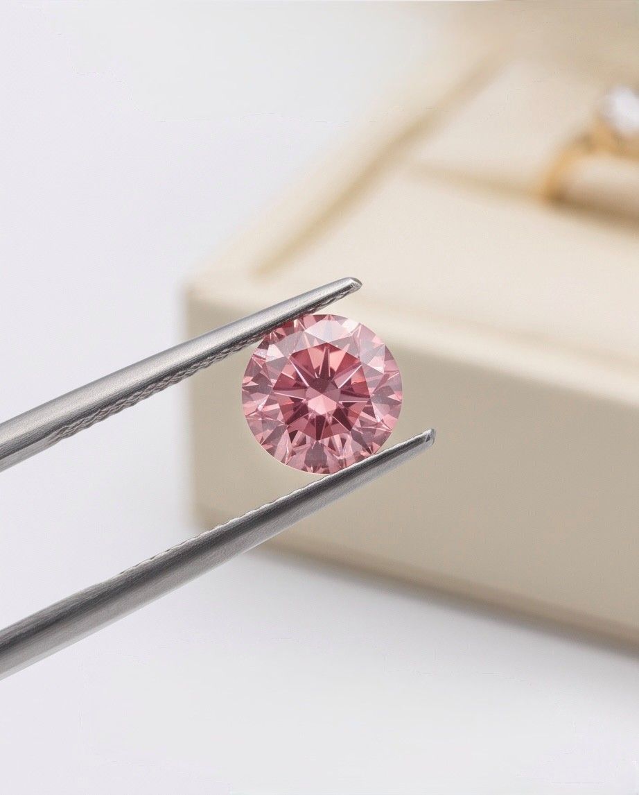 CERTIFIED ARGYLE Round Diamond 0.15ct 4PR VS2