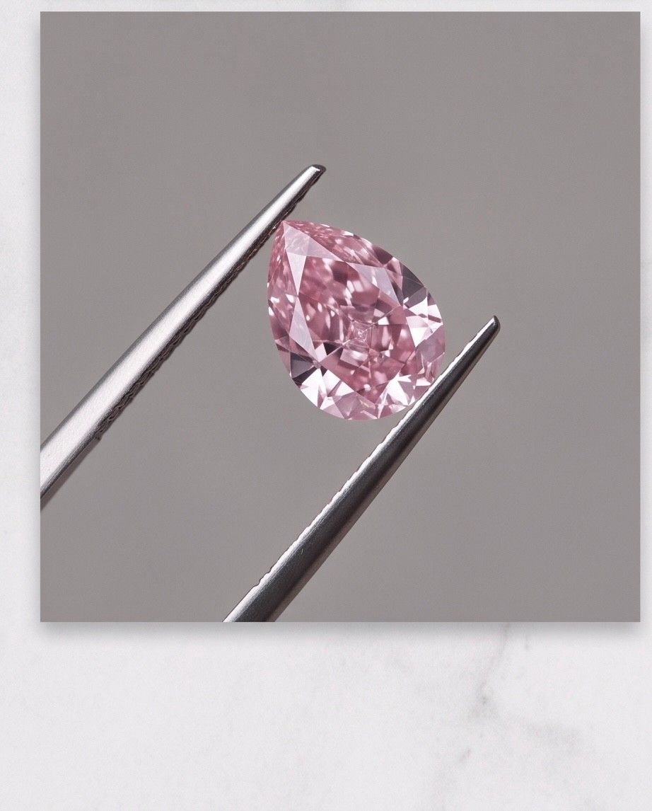 CERTIFIED ARGYLE Pear Diamond 0.17ct 4P VS2