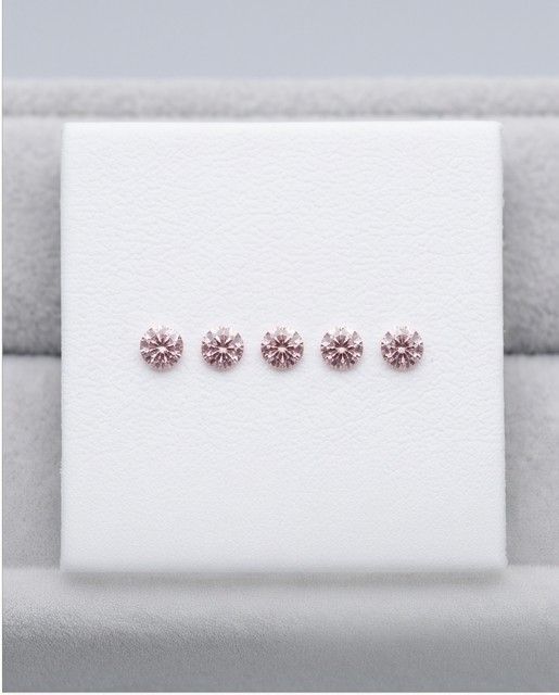 ORIGIN ARGYLE Round Diamonds 5 = 0.099ct TDW 6PP SIAV