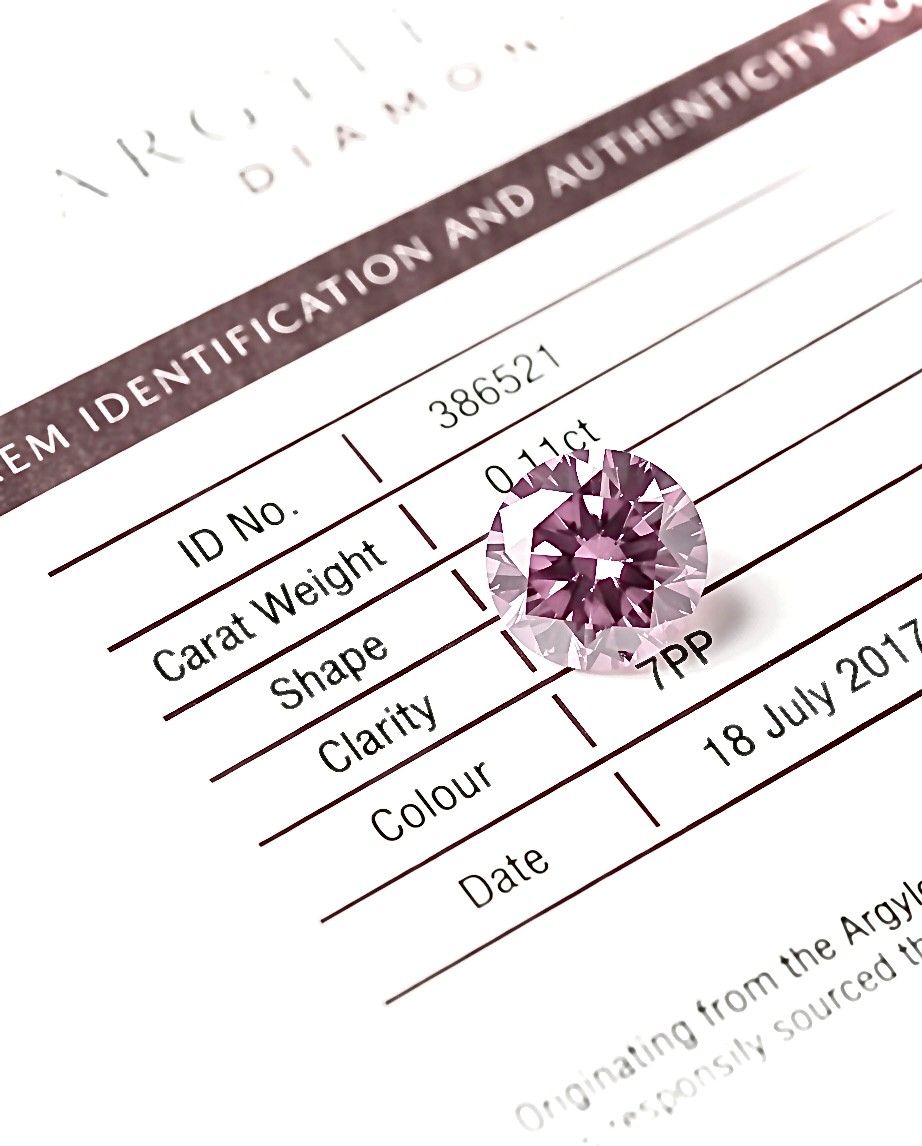 CERTIFIED ARGYLE Round Diamond 0.11ct 7PP SIAV