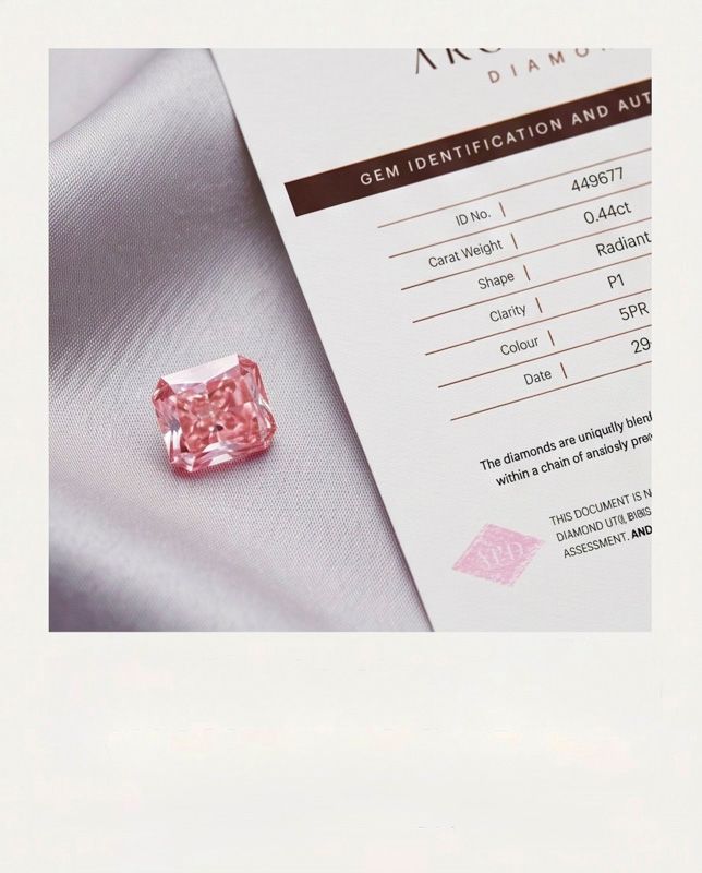 CERTIFIED ARGYLE Radiant Diamond 0.44ct 5PR P1