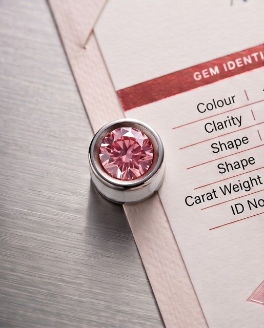 CERTIFIED ARGYLE Round Diamond 0.08ct 4P VS2