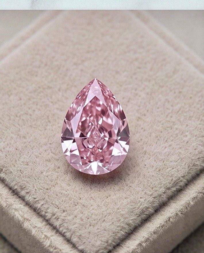 CERTIFIED ARGYLE Pear Diamond 0.17ct 4P VS2