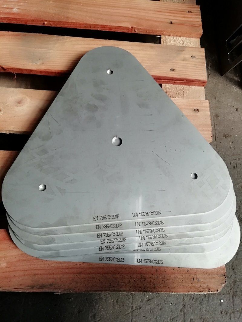 LAVORAZIONE ACCIAIO INOX