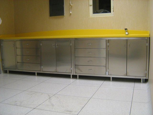 elementi di arredo in acciaio per abitazioni e negozi Catania