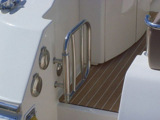 realizzazione accessori e finiture per imbarcazioni in acciaio inox Catania