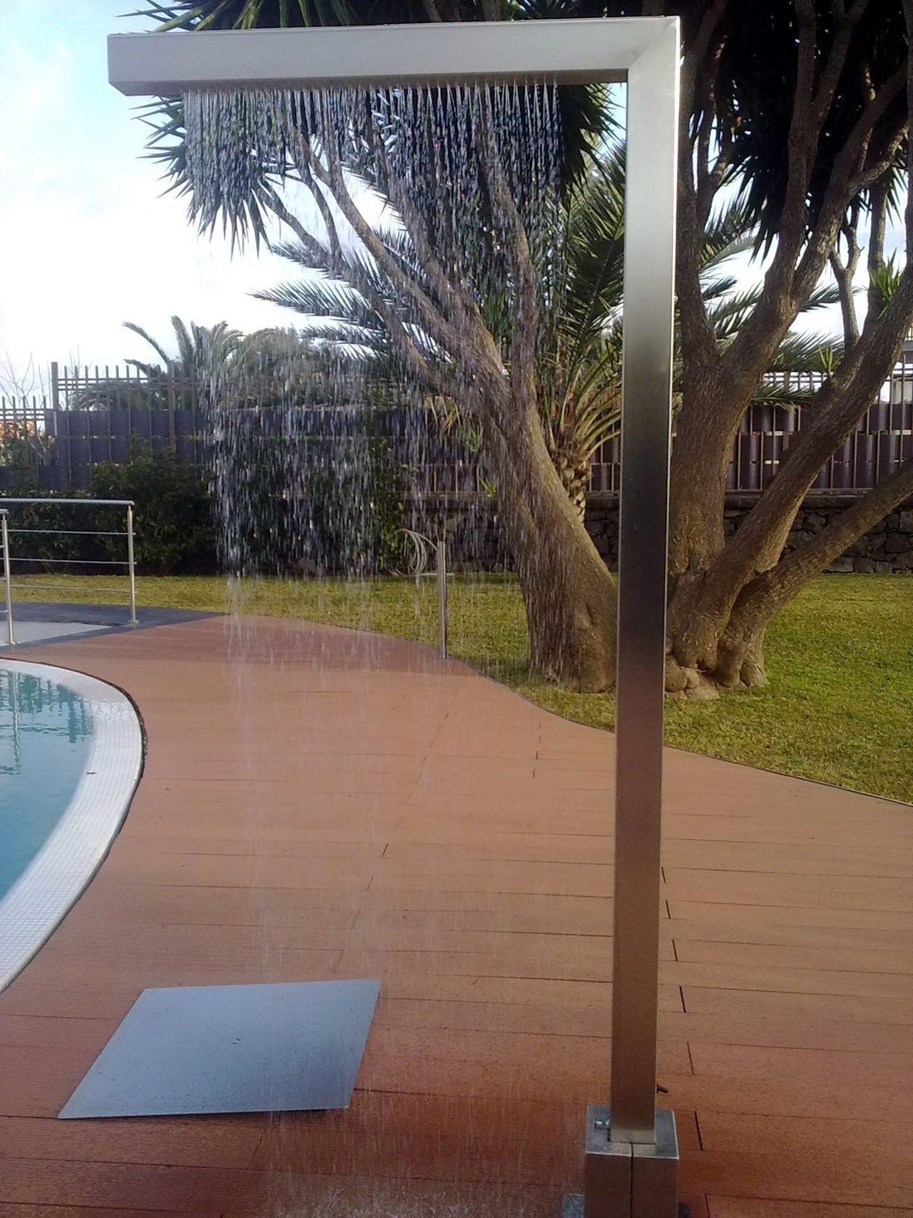 realizzazione arredi in acciaio inox per piscine e palestre Catania
