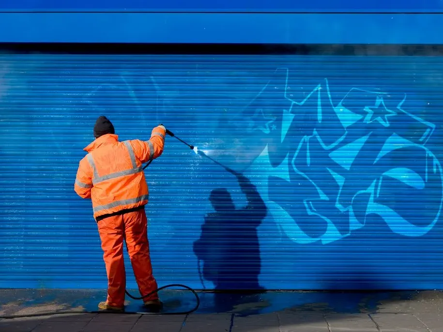wall with graffiti