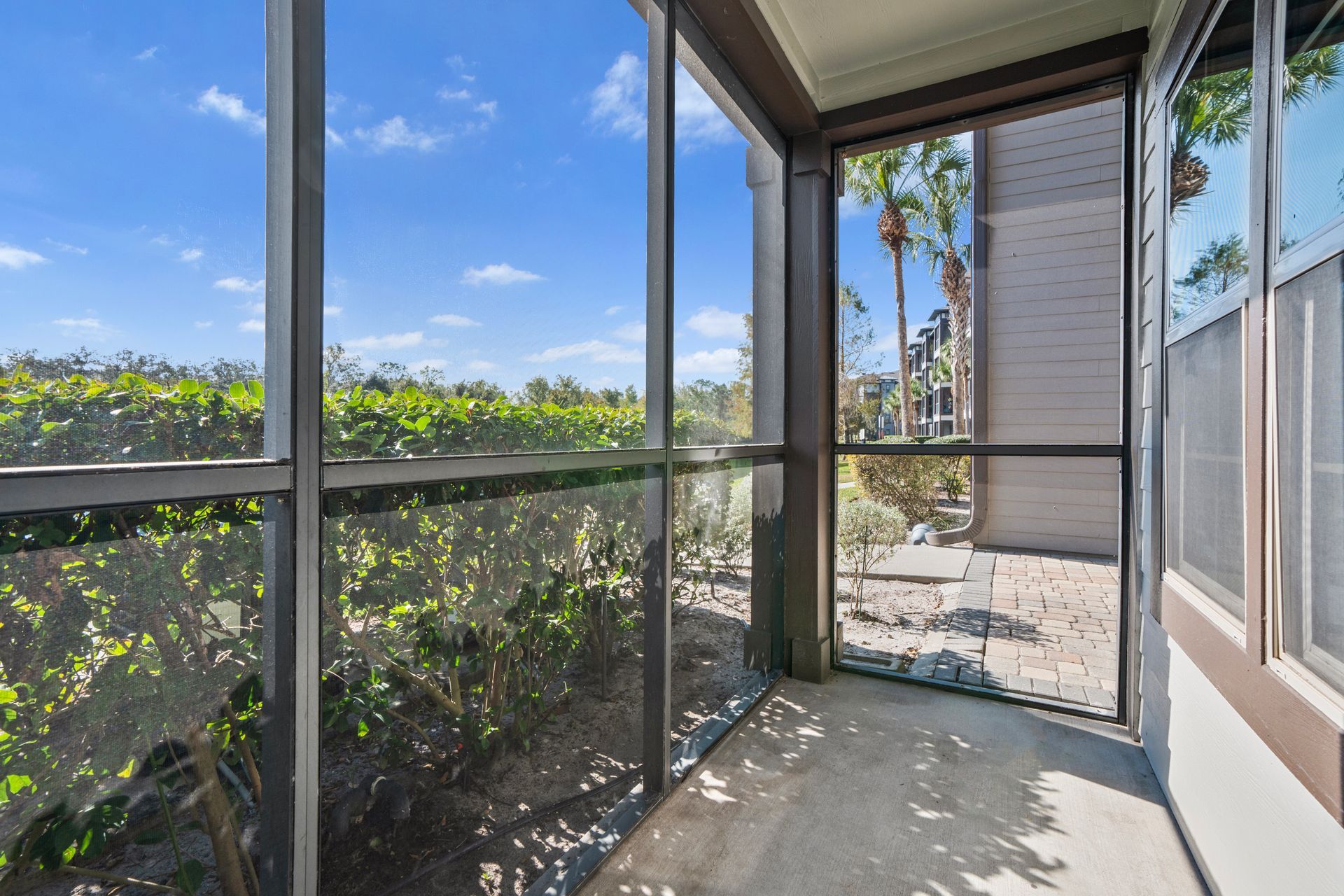 apartments with private patios in Bradenton at Creekside Ranch Apartments
