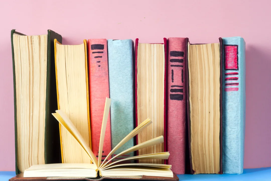 Books-A-Million Teacher Discount Education Discount Teachers, librarians and homeschoolers get a 20% discount at Books-A-Million by registering for the BAM! Educator Discount Card.
