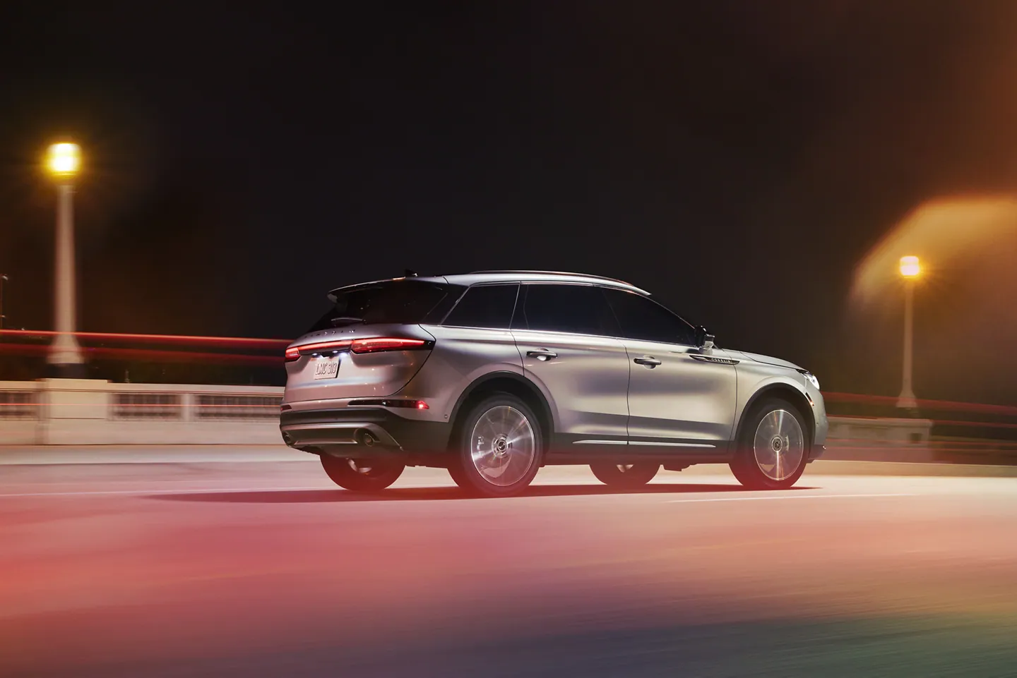 Lincoln Teacher Discount Education Discount Educators employed by eligible schools, colleges, and universities get discounted pricing on select Lincoln and Ford vehicles.