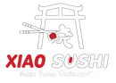Logo del ristorante Xiao Sushi con testo rosso e grigio e illustrazione di un cancello giapponese.