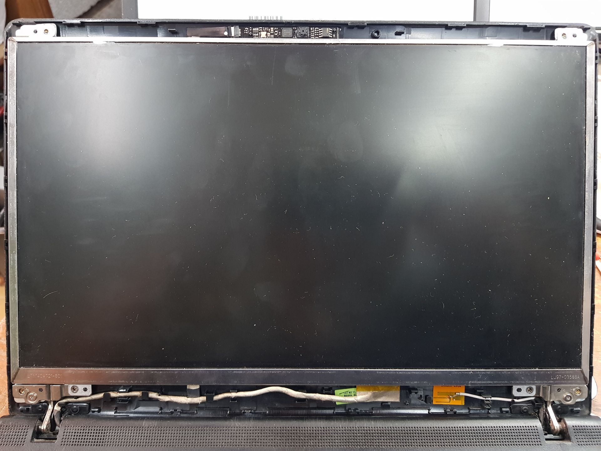 Notebook con pantalla negra en Bahía Blanca – diagnóstico y reparación profesional.