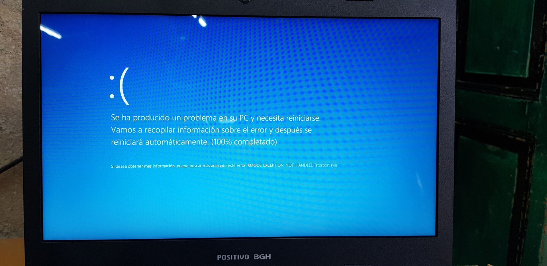 Pantalla azul de error en Windows antes de reinstalar el sistema operativo, servicio técnico en Bahía Blanca.