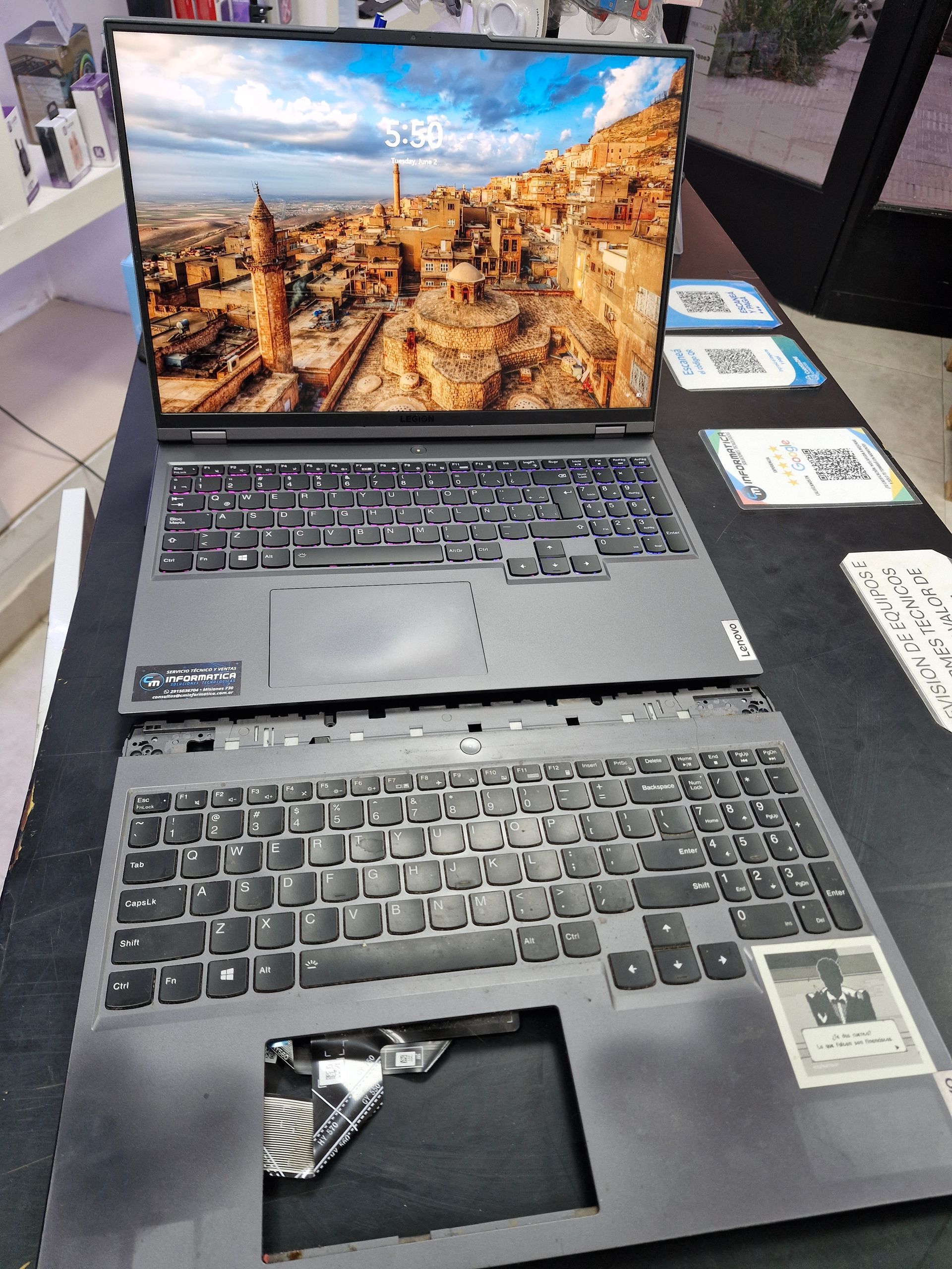 Reemplazo de palmrest con teclado integrado en notebook Lenovo Legion 5 Pro – servicio técnico en Bahía Blanca.