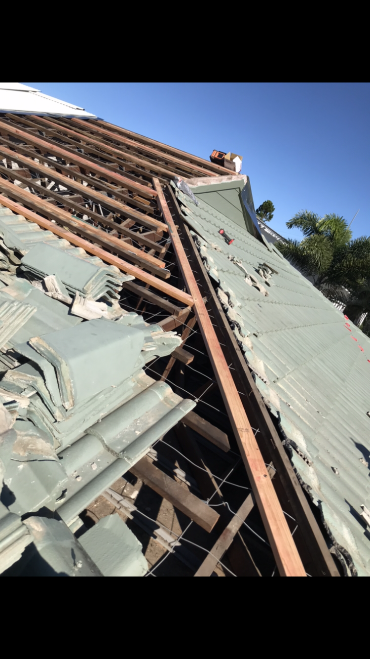 Steel Shiny Roof — Top Roof NQ in Townsville, QLD