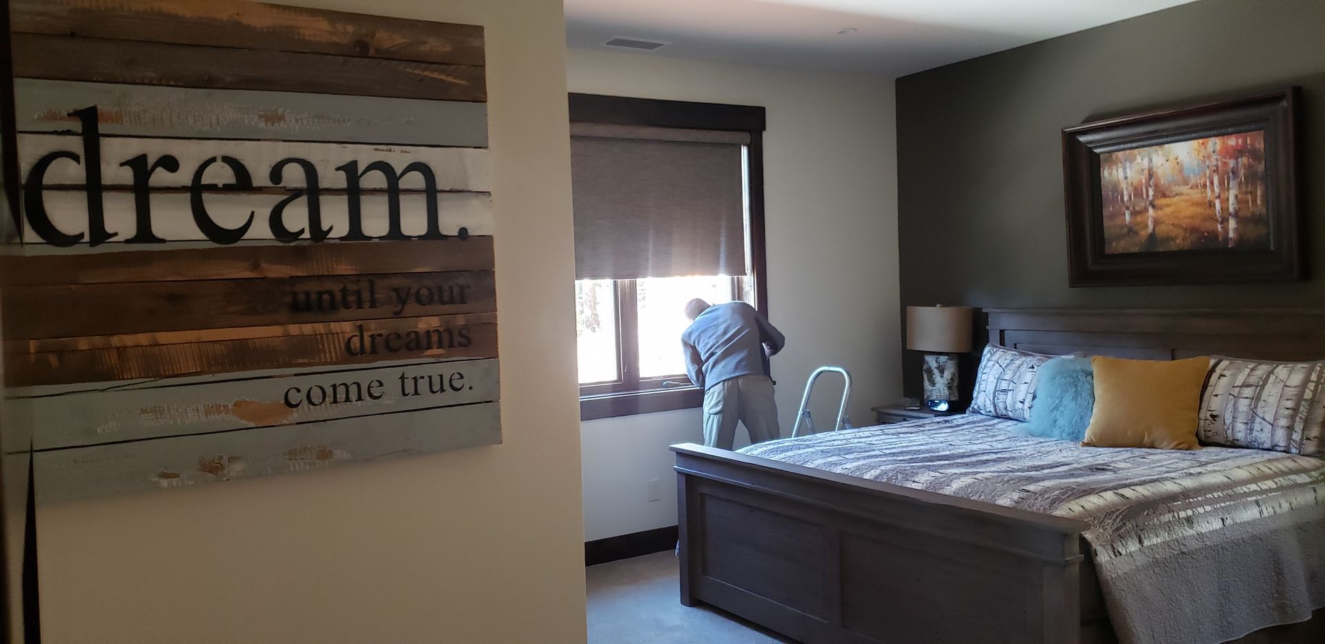 roller shades services