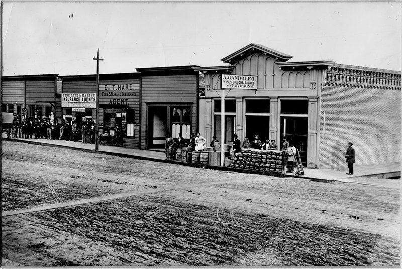 Historic photo of Gandolfo Market in Ventura, CA, early 1900s
