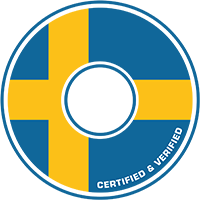 Blått och gult runt märke i svensk stil med koncentriska ringar och texten ”Certifierad och verifierad”