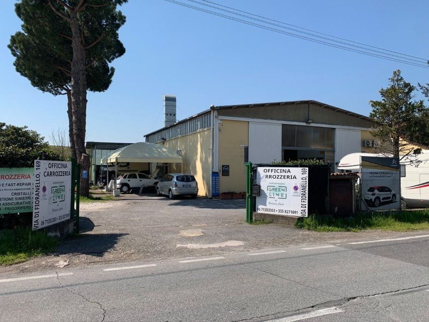 officina vista dall'esterno