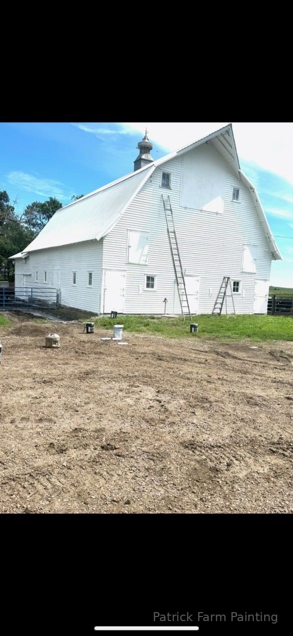 Image of a barn that was just painted in Rome, New York 