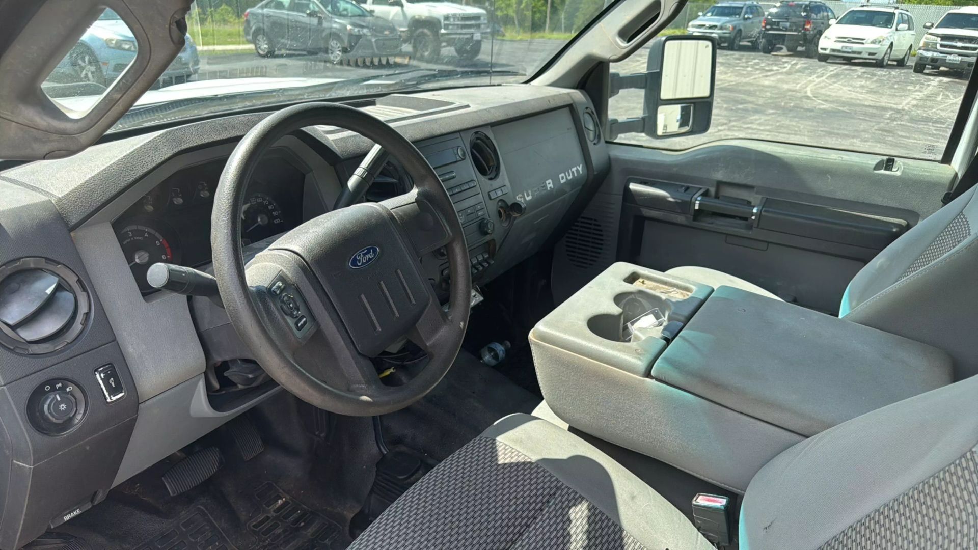 2012 Ford F-550 - Photo 7