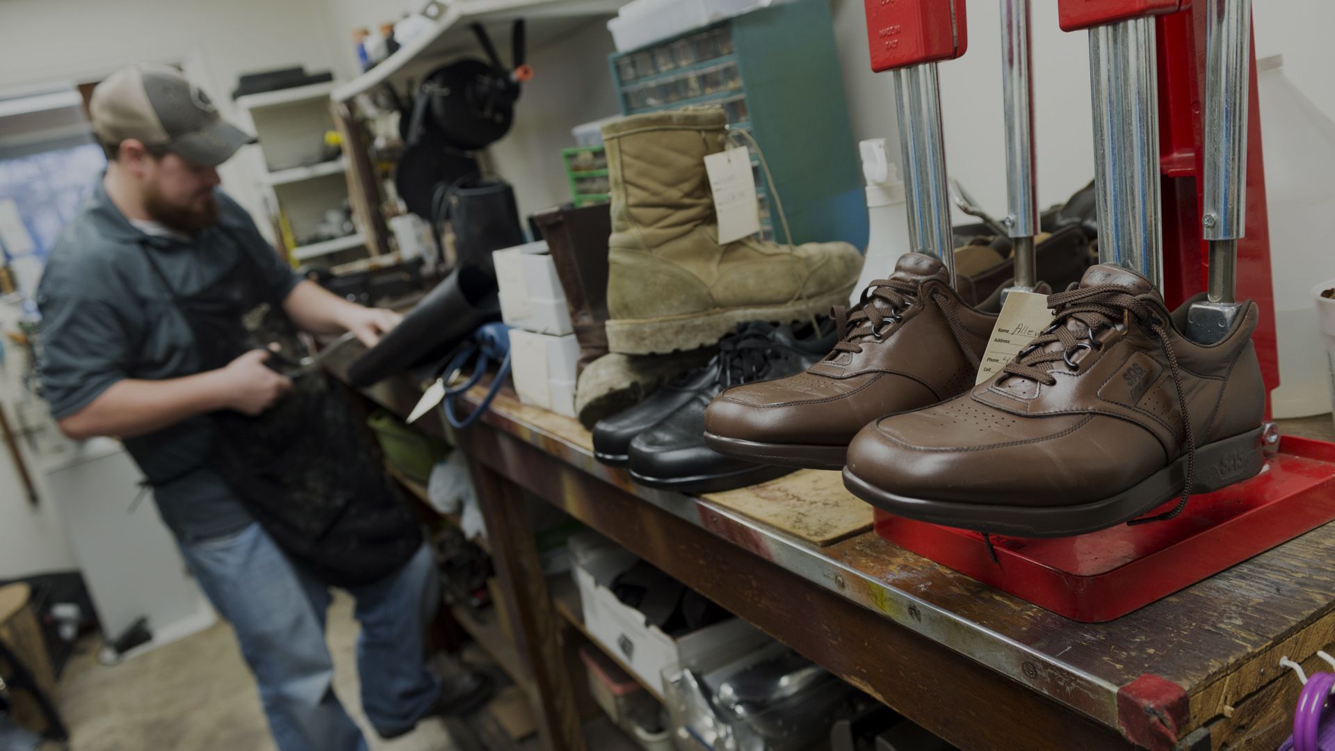 Dawson Shoe Repair | Home | Slider Image 2