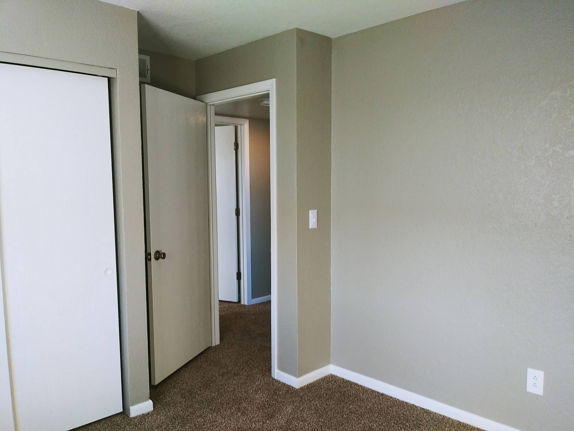 Crain Management Pheasant Point Apartments