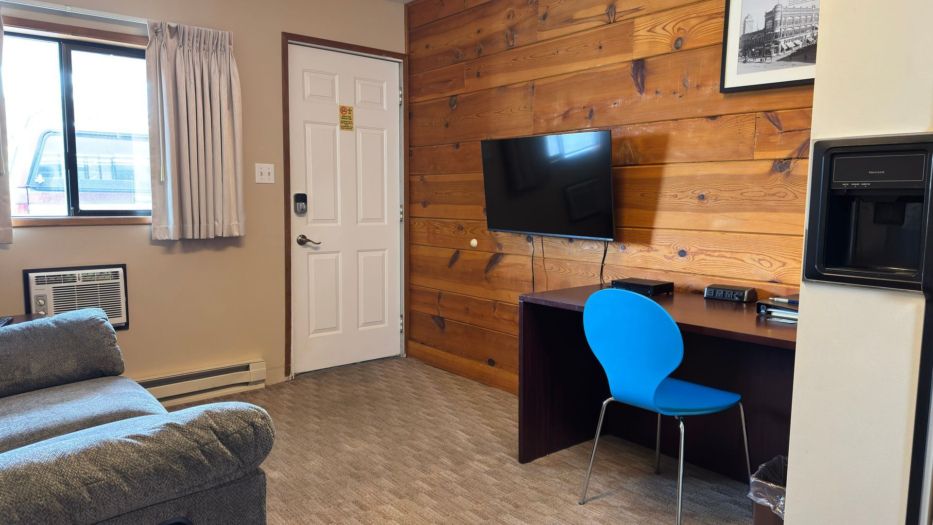 Suite living room