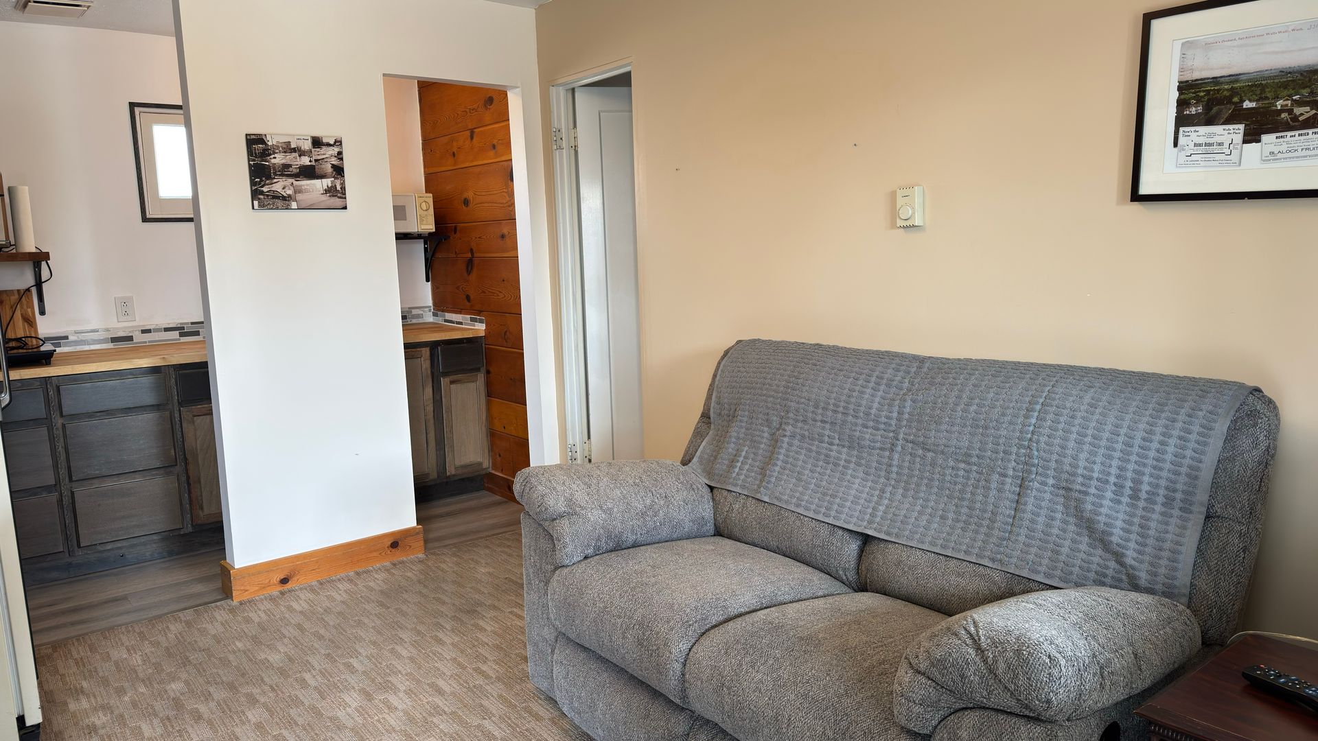Suite love seat