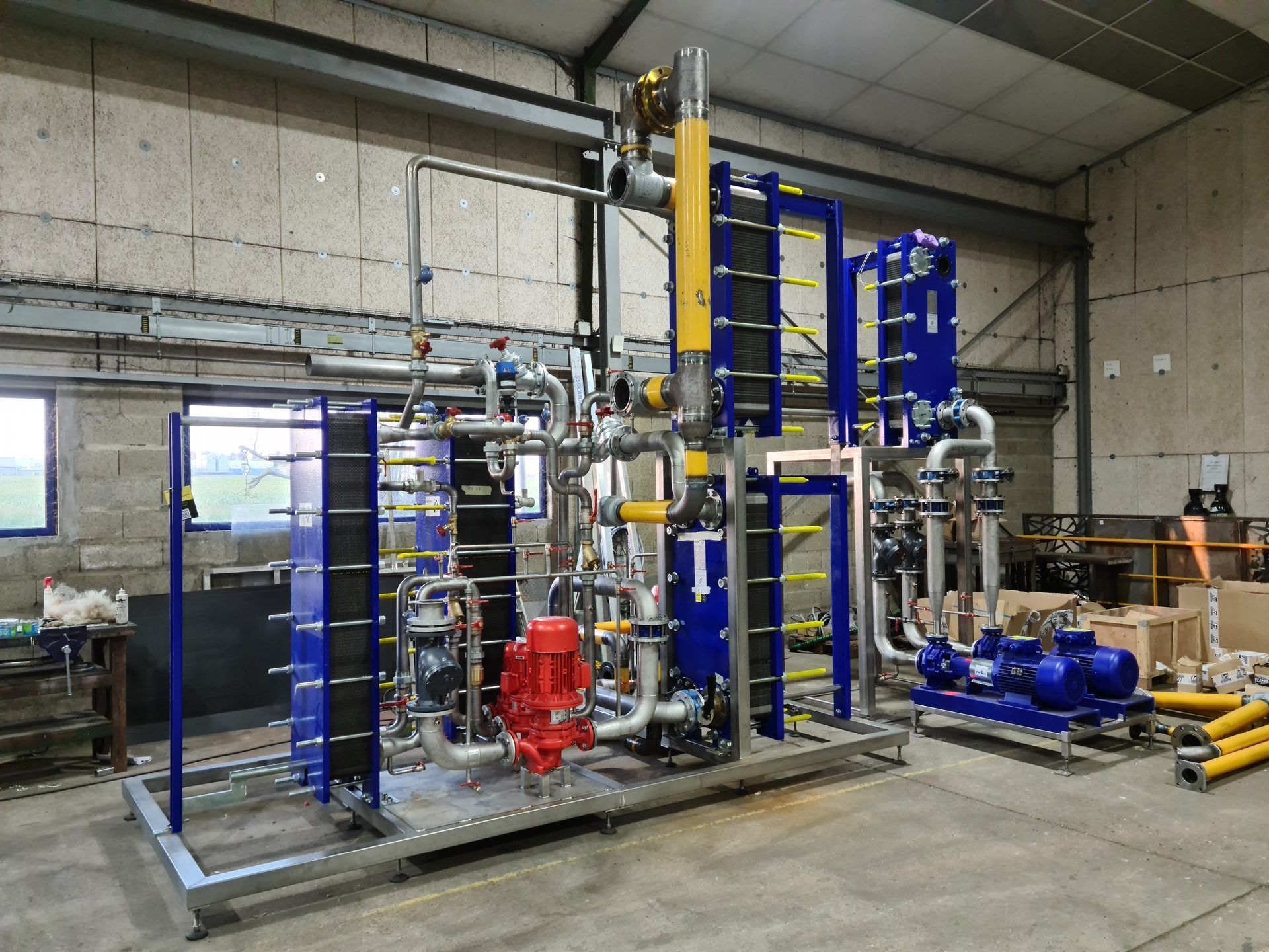 Skid de produção frigorífica completo em oficina