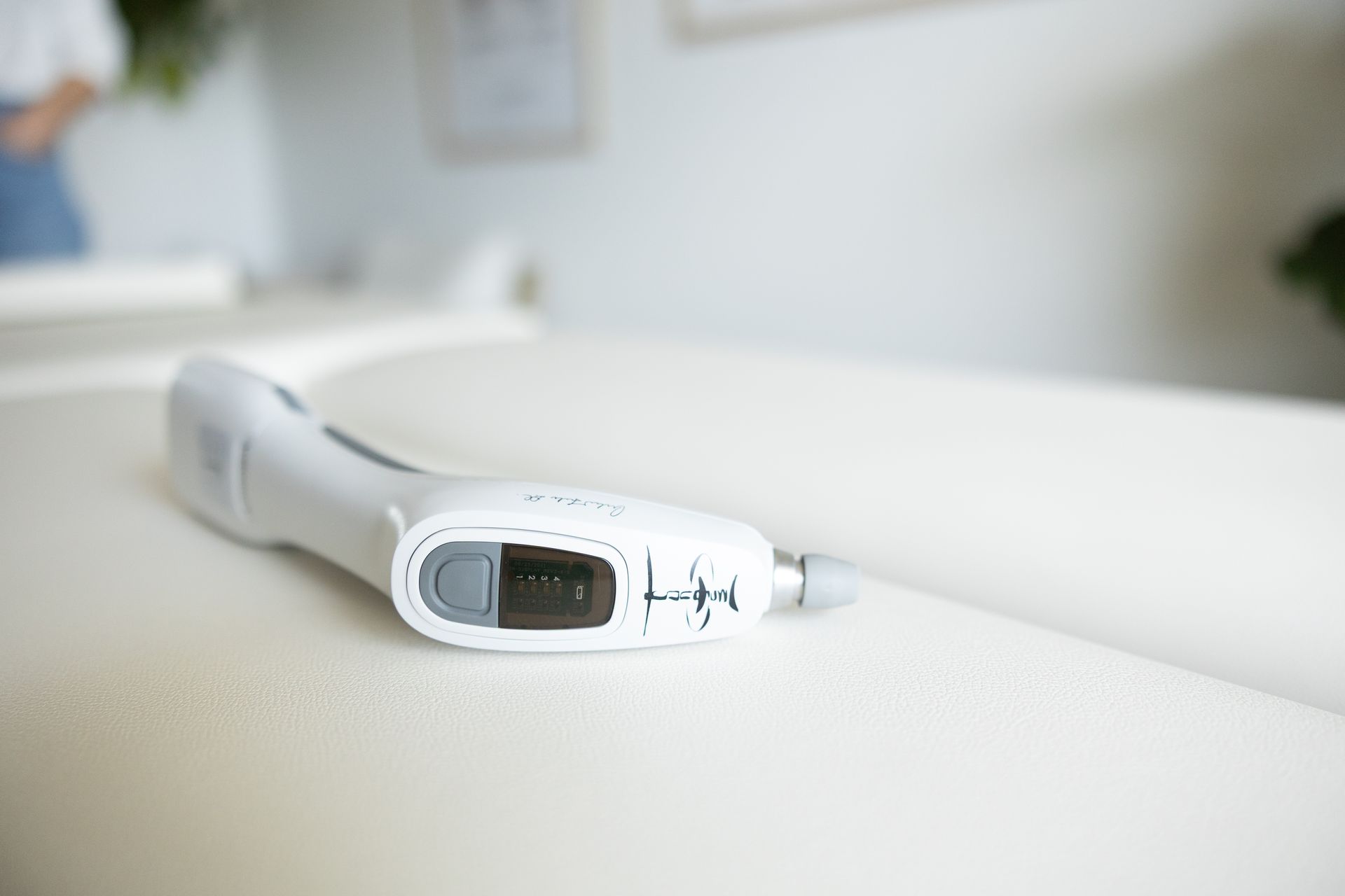 An activator instrument on an adjustment table.