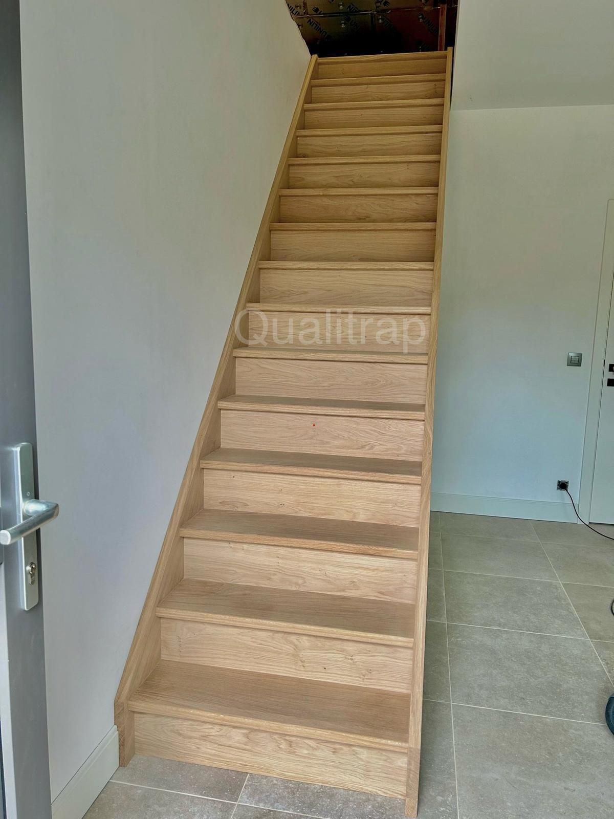 Houten steektrap eik