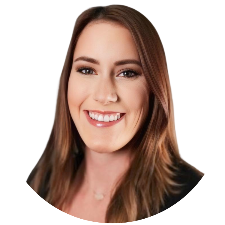 Holly Kelsie headshot